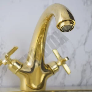 Brass Bathroom Sink Faucets With Antique Smooth Design